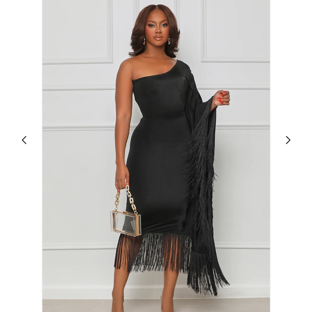Lily’s Kloset size large - only worn to try on